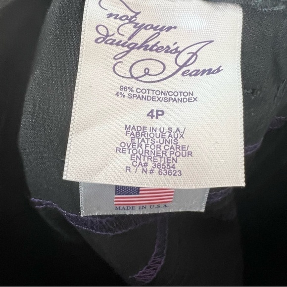 NYDJ Straight leg jeans with embellished back pockets Size 4P - Picture 5 of 5